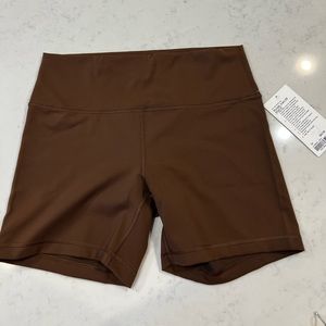 NWT Lululemon Wunder train short 6”